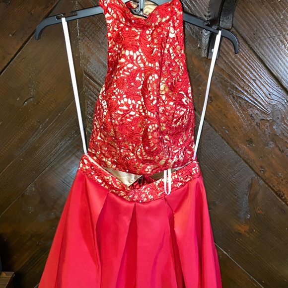 gorgeous two piece red party dress! - Picture 3 of 8